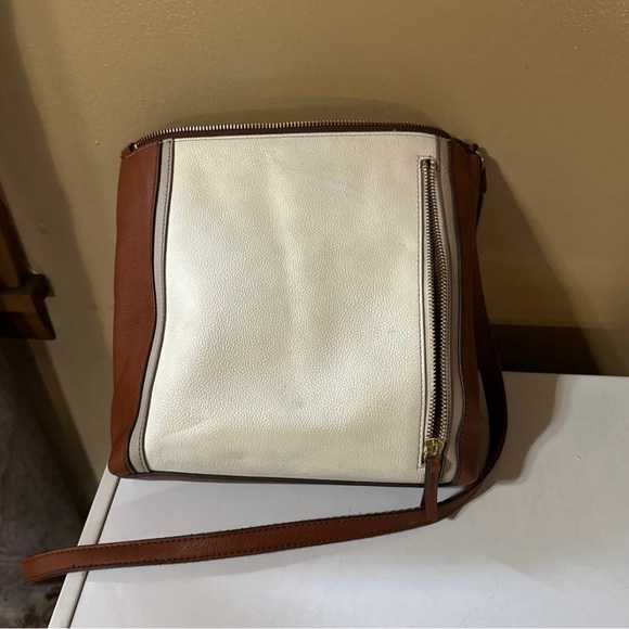 Fossil brown and white Crossbody and matching wallet - Picture 2 of 6